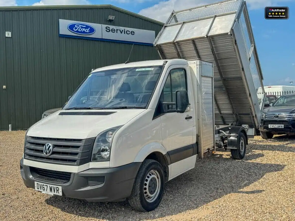 2017-volkswagen-crafter-20td-cr35-lwb-140pseu6-bmt-chassis-cab-big-2