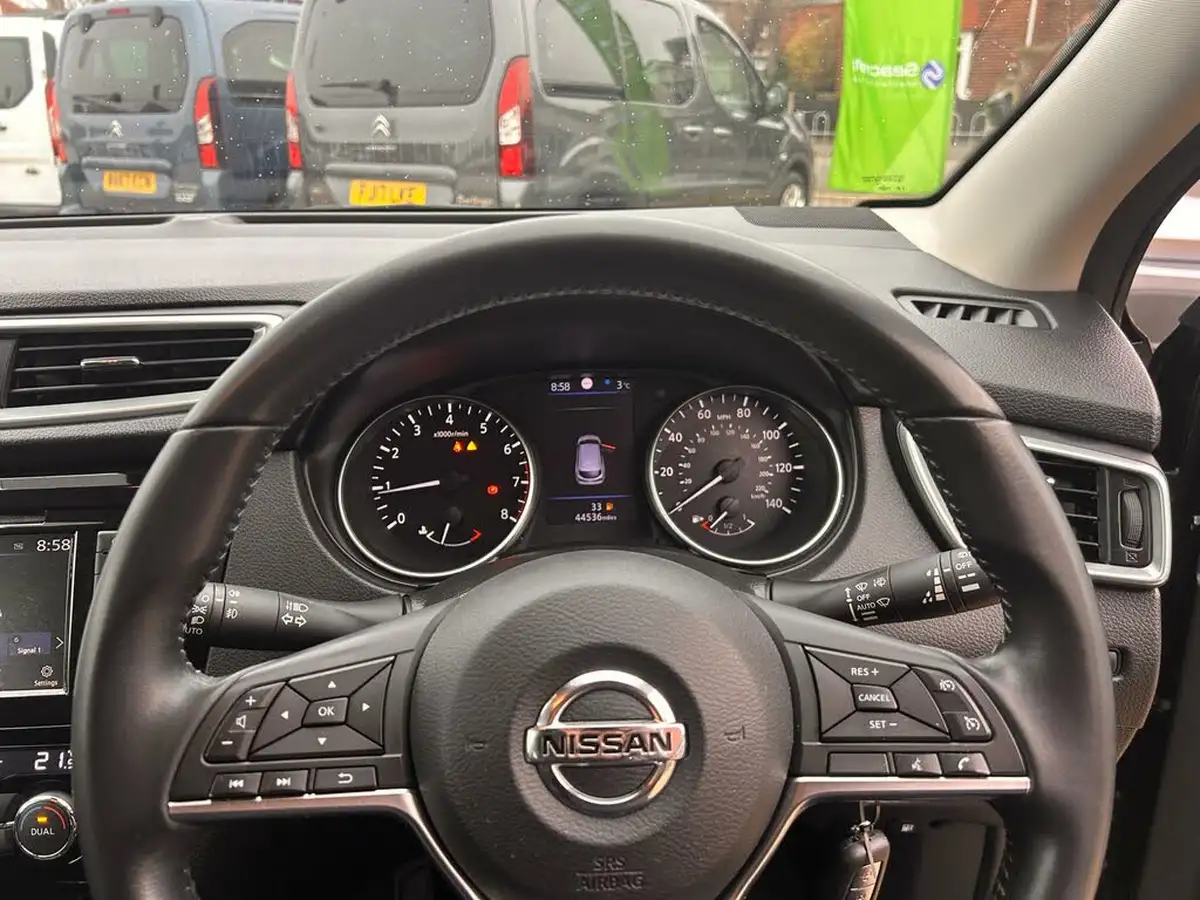 2019-nissan-qashqai-13-dig-t-acenta-premium-140ps-big-36