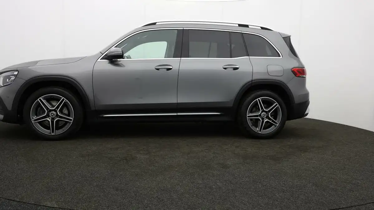 2022-mercedes-benz-glb-class-20d-glb220d-amg-line-premium-plus-big-75