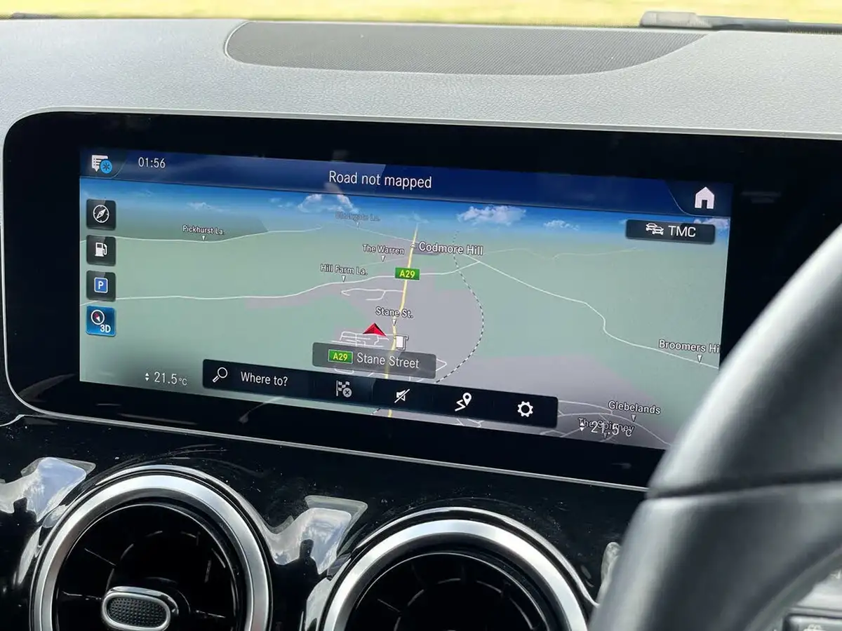 2021-mercedes-benz-gla-class-20d-gla-200d-sport-executive-big-4