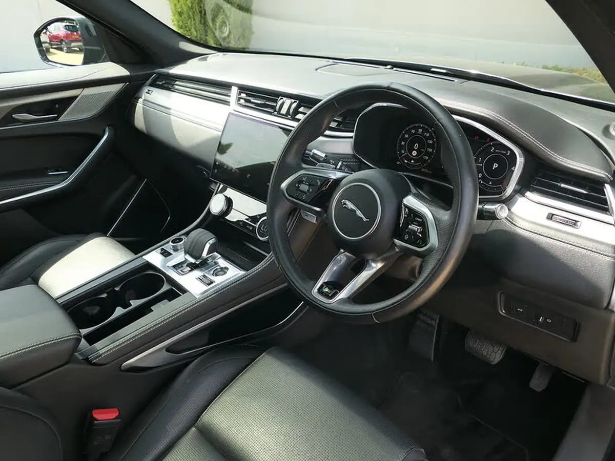 2021-jaguar-f-pace-20-d200-r-dynamic-s-mhev-big-19