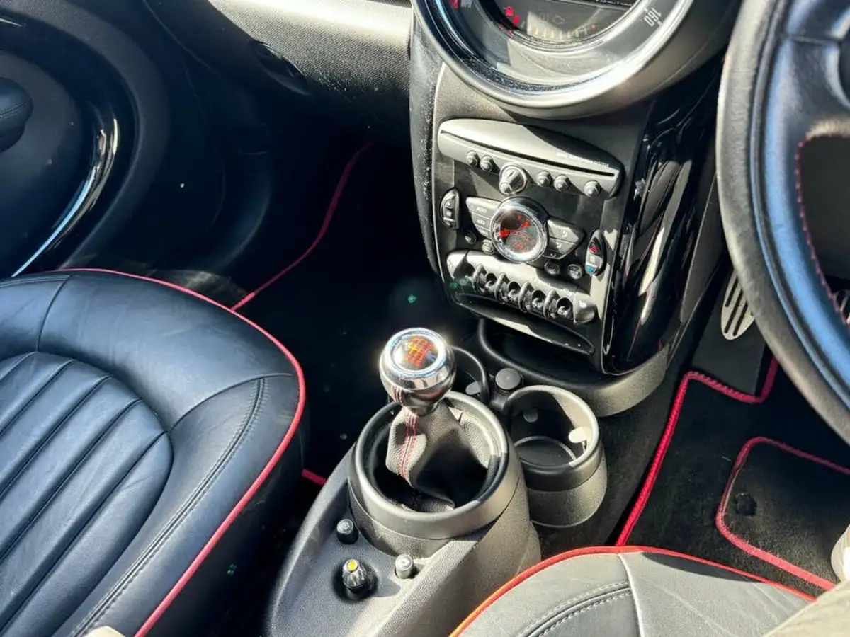 2014-mini-countryman-16-john-cooper-works-big-28