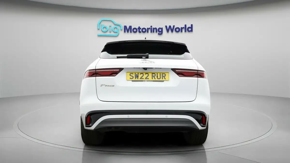 2022-jaguar-f-pace-20-d200-r-dynamic-s-big-5