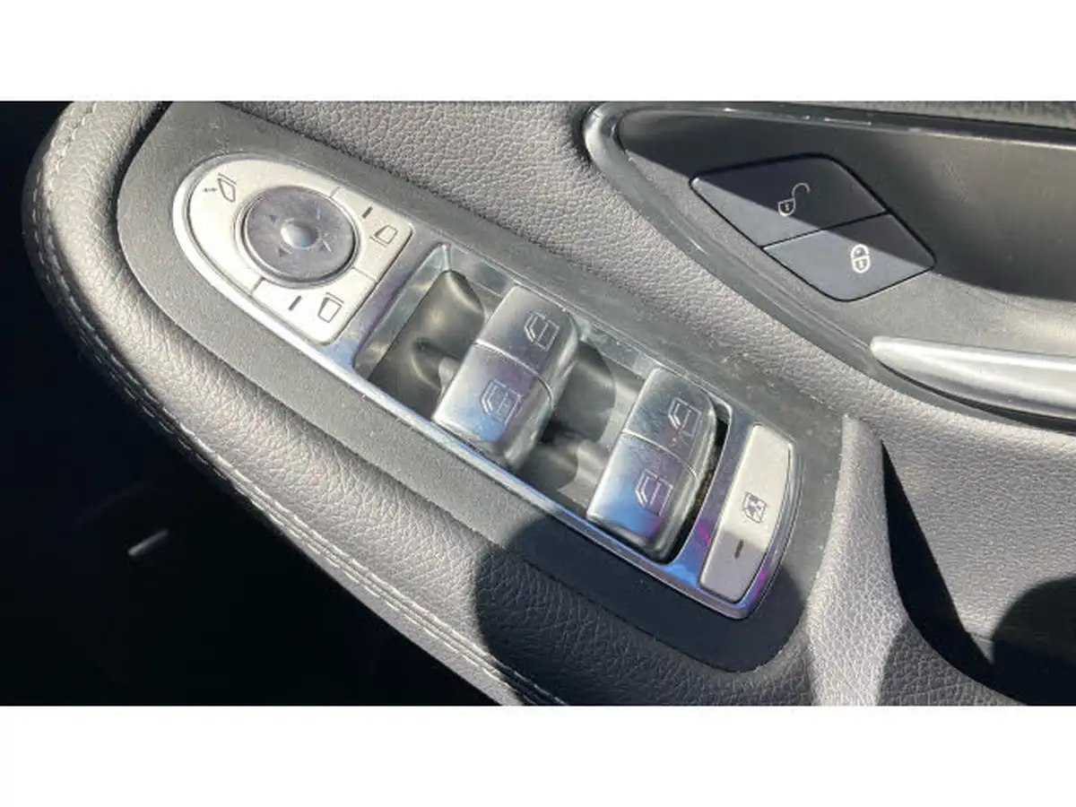2020-mercedes-benz-glc-class-20-glc300-amg-line-premium-coupe-4d-big-20