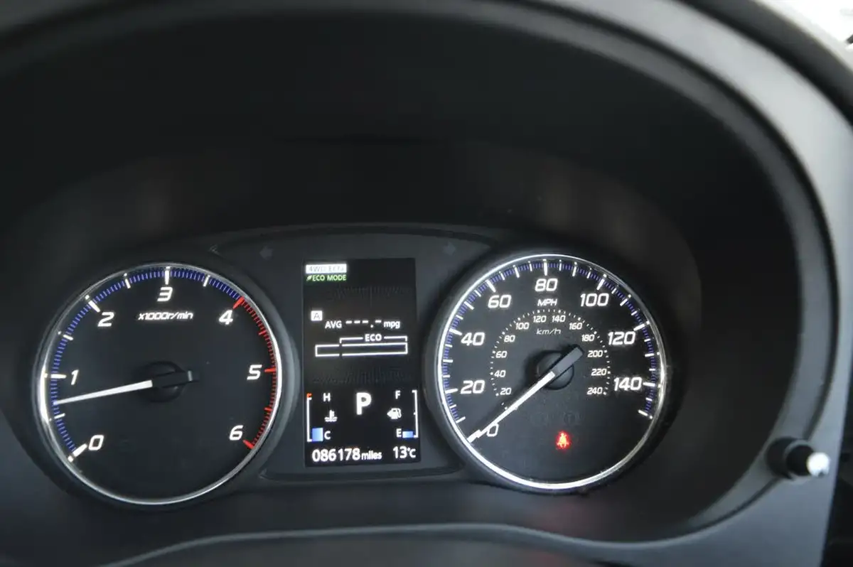 2017-mitsubishi-outlander-22di-d-4-auto-big-16