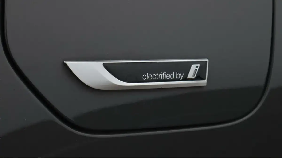 2021-bmw-3-series-20-330e-m-sport-pro-edition-saloon-4d-big-20