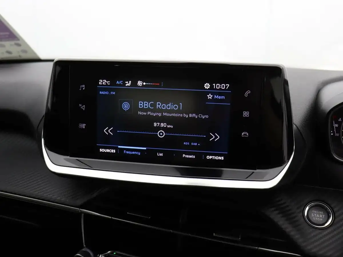 2020-peugeot-2008-suv-12-puretech-active-130bhp-eat8-big-24