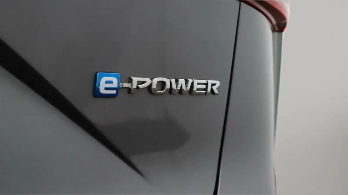 2023-nissan-qashqai-15-tekna-big-21