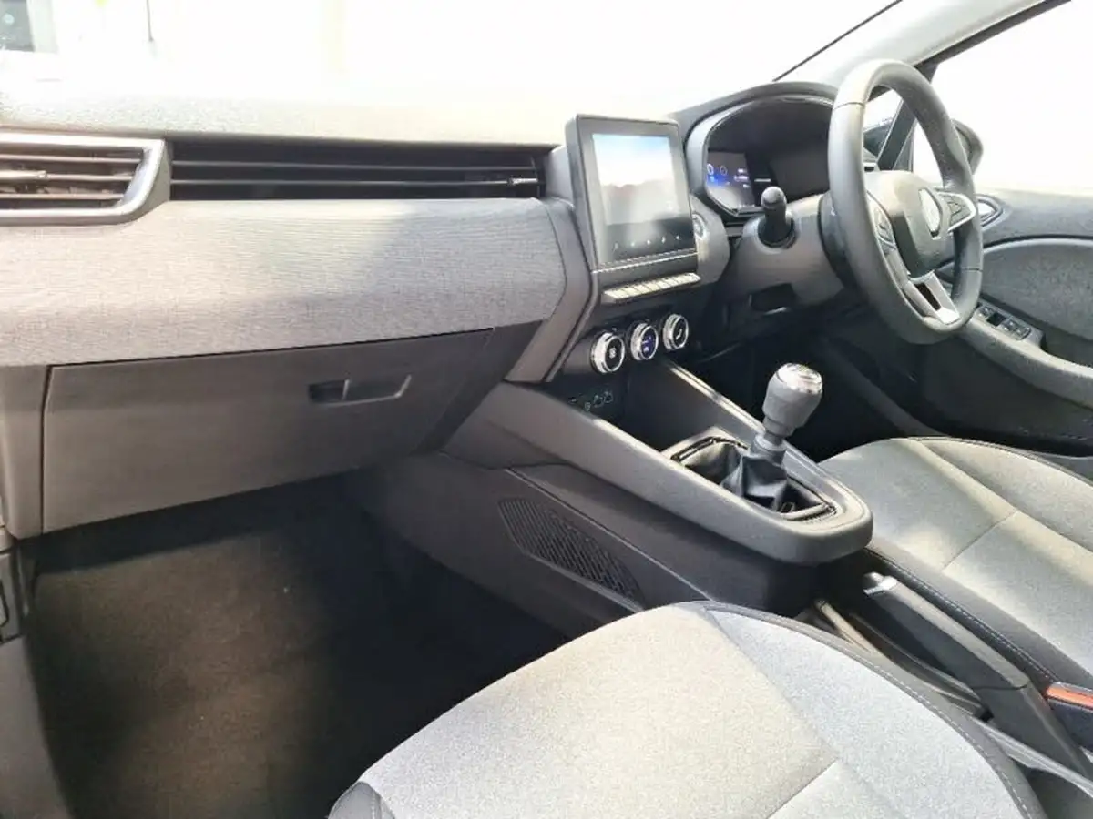2024-renault-clio-10-tce-evolution-big-4