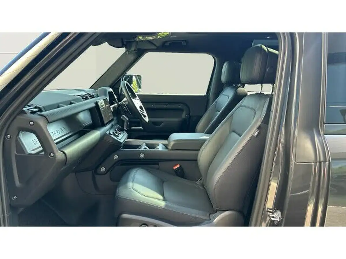 2025-land-rover-90-defender-50-p525-v8-5000cc-big-2