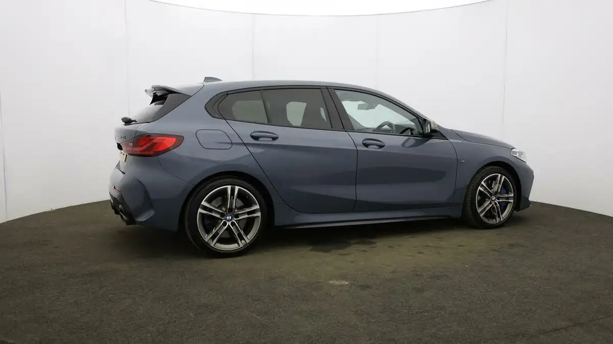2022-bmw-1-series-20-m135i-xdrive-big-47