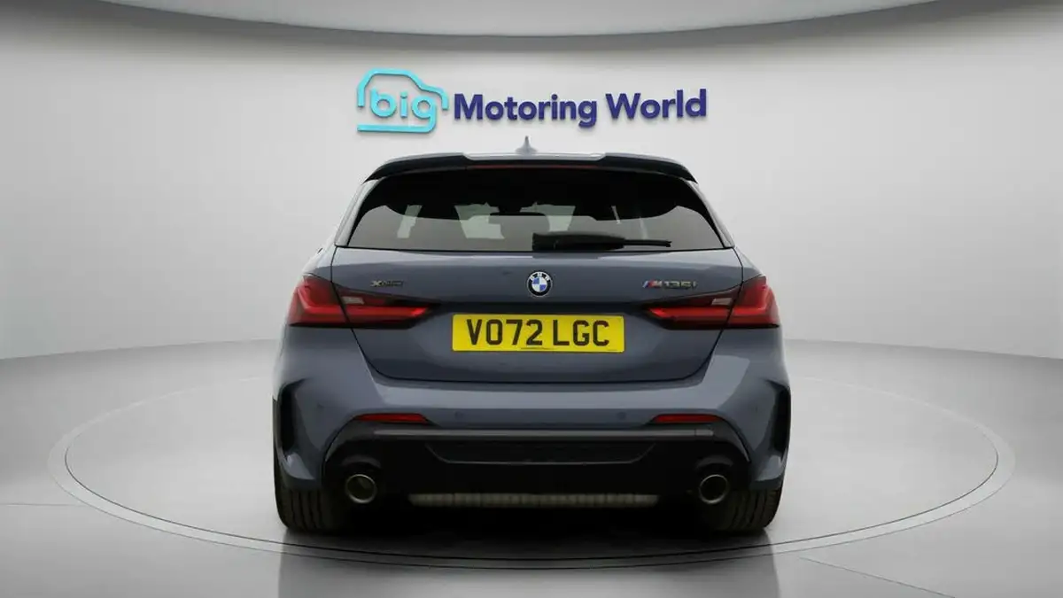 2022-bmw-1-series-20-m135i-xdrive-big-5