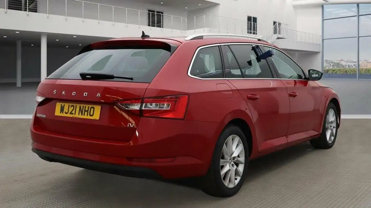 2021-skoda-superb-14-tsi-se-technology-156ps-estate-big-3