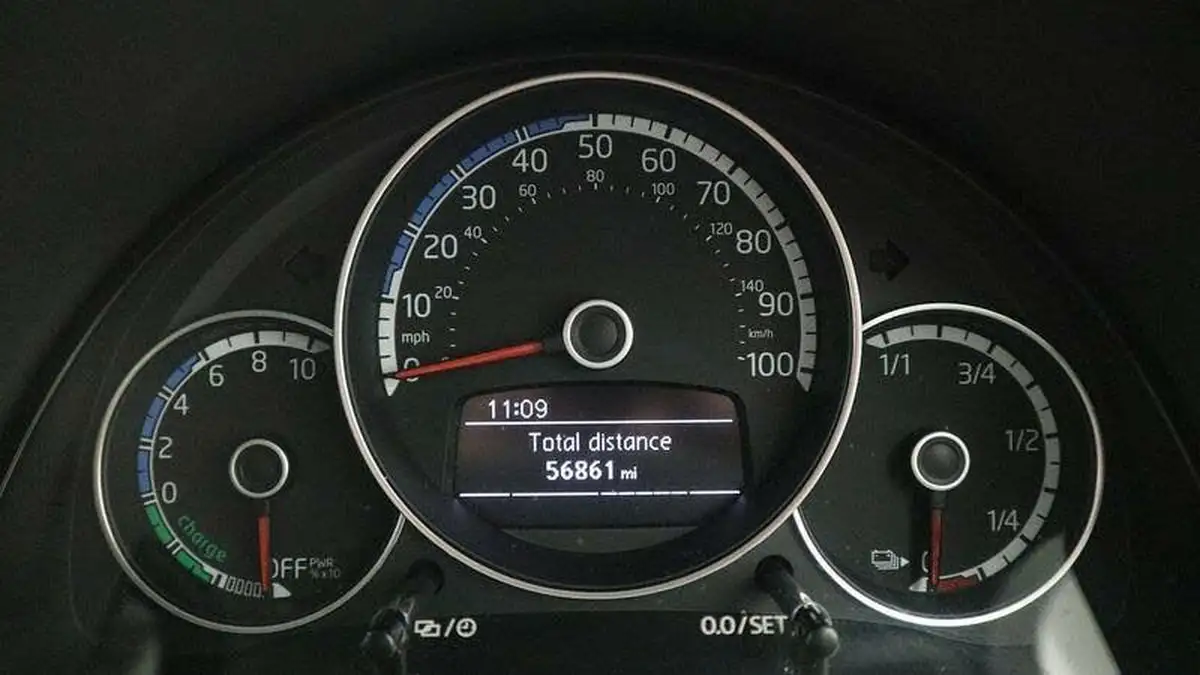2021-volkswagen-up-e-e-up-big-8