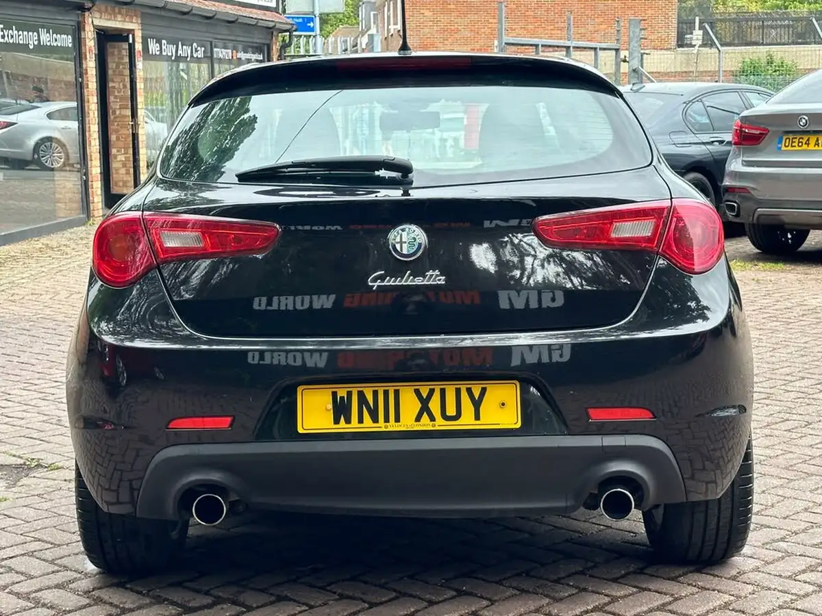 2011-alfa-romeo-giulietta-20td-veloce-170bhp-big-5