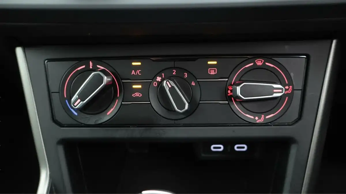 2021-volkswagen-polo-10-tsi-match-dsg-big-12