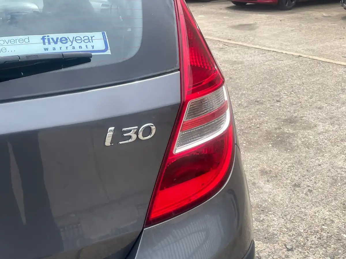 2009-hyundai-i30-comfort-big-10