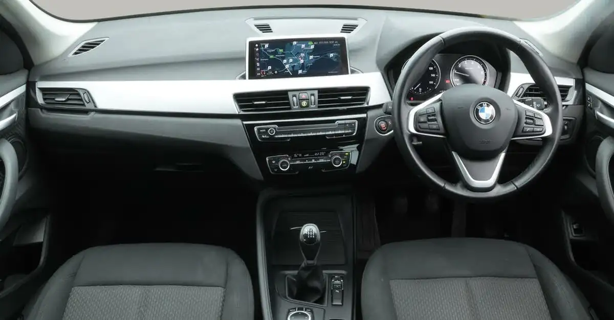 2020-bmw-x1-15-sdrive18i-se-big-13