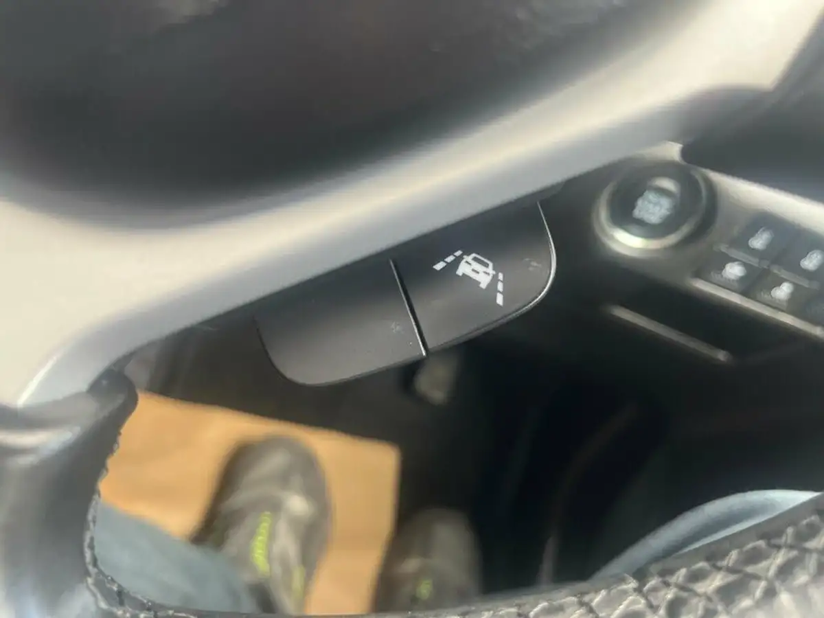 2022-suzuki-s-cross-14-boosterjet-ultra-big-37