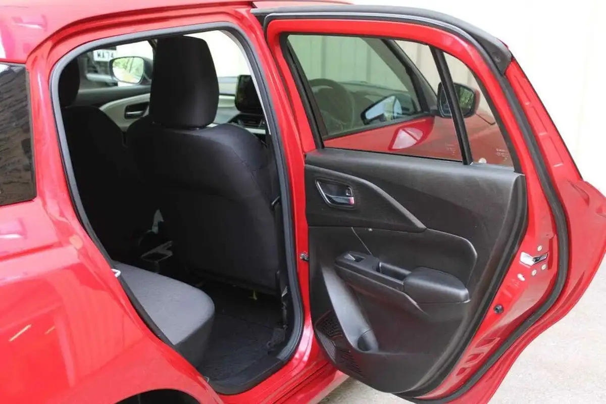 2024-suzuki-swift-12-motion-big-11