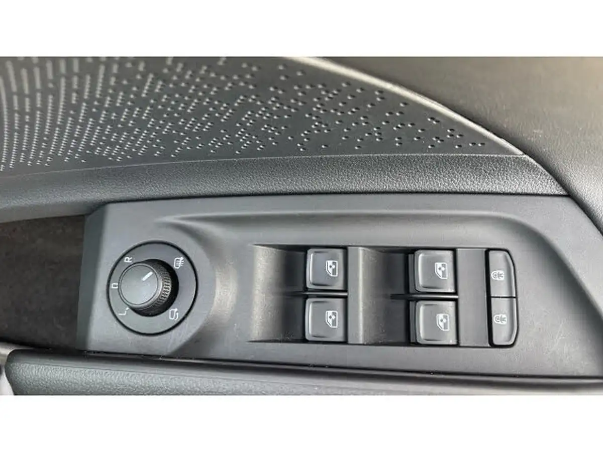 2025-skoda-enyaq-e-85x-sportline-plus-station-wagon-big-21