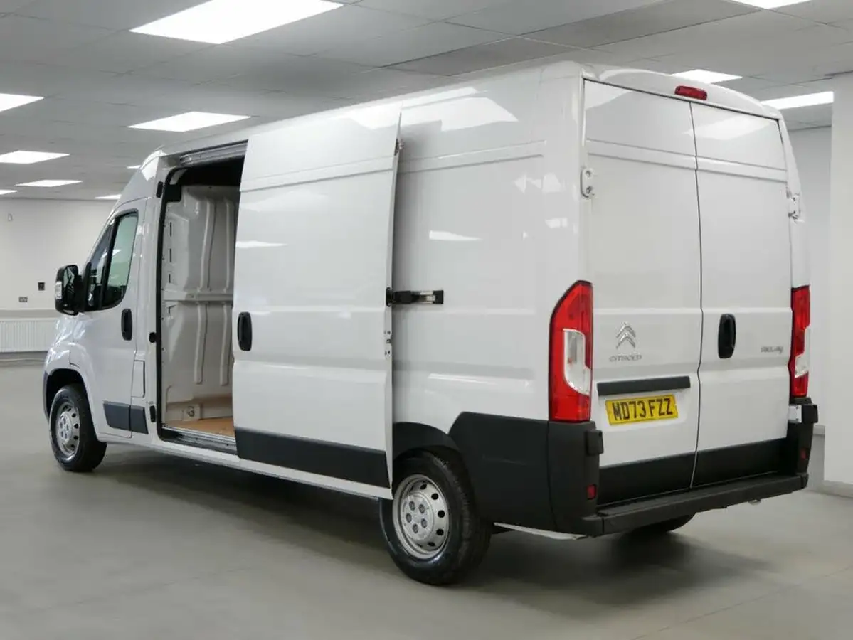 2023-citroen-relay-22bluehdi-35-l3h2-enterprise-edition-panel-big-18