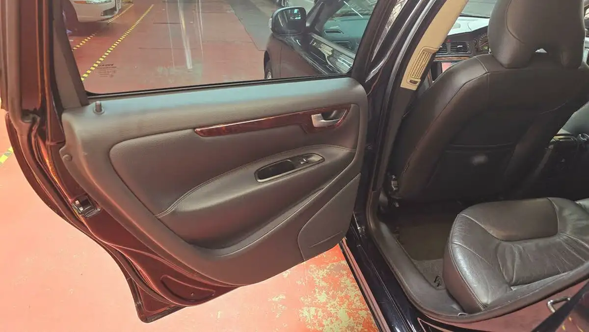 2007-volvo-v70-big-18
