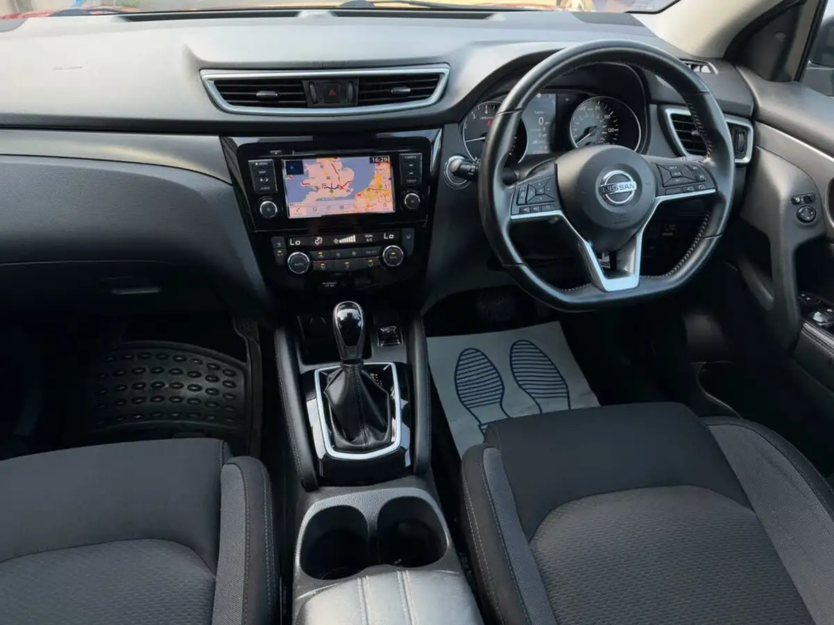 2018-nissan-qashqai-13-dig-t-n-connecta-160ps-dct-big-25