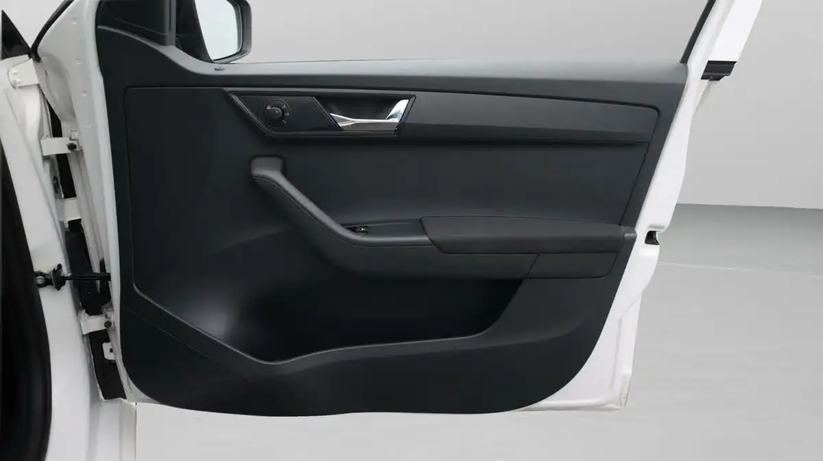 2021-skoda-fabia-10-mpi-colour-edition-60ps-big-15