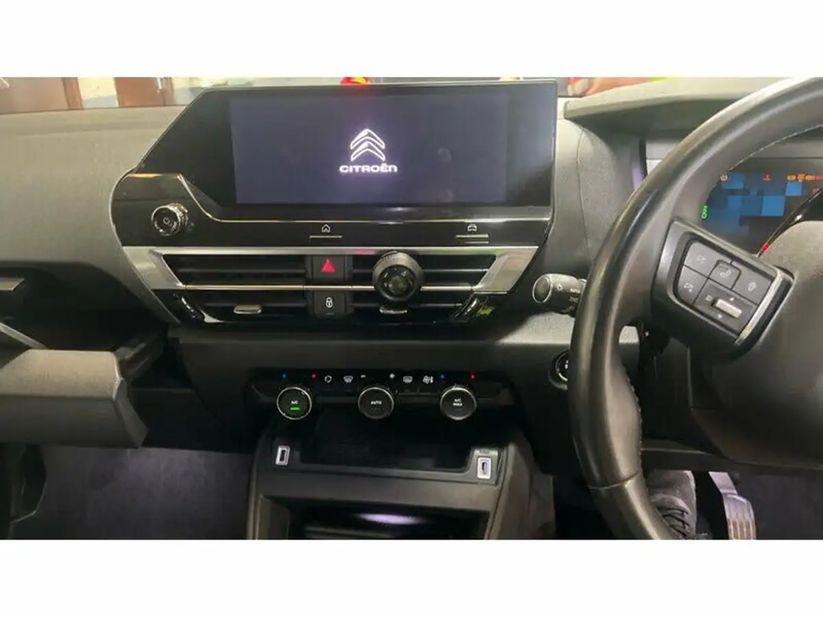 2021-citroen-c4-12-puretech-shine-130ps-eat8-big-5