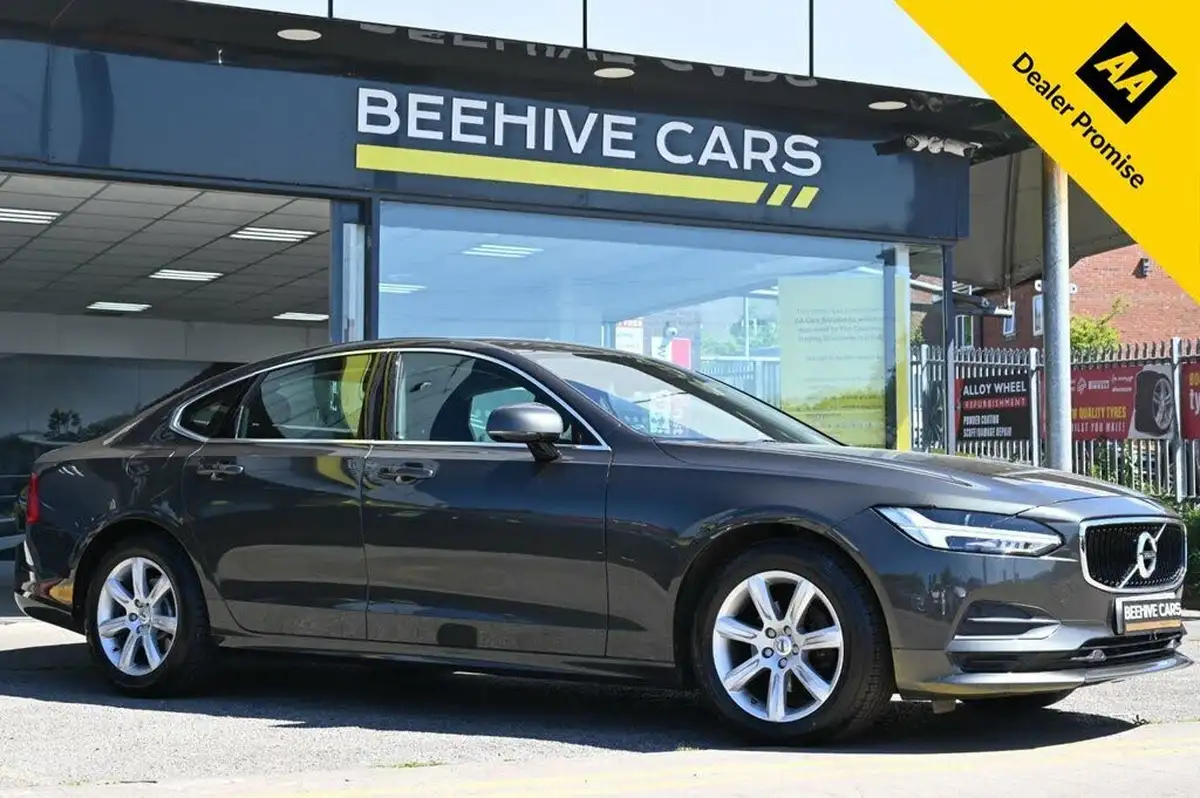 2018-volvo-s90-20td-d4-momentum-big-0