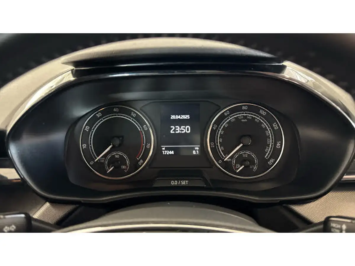 2022-skoda-fabia-10-tsi-se-comfort-109ps-big-17