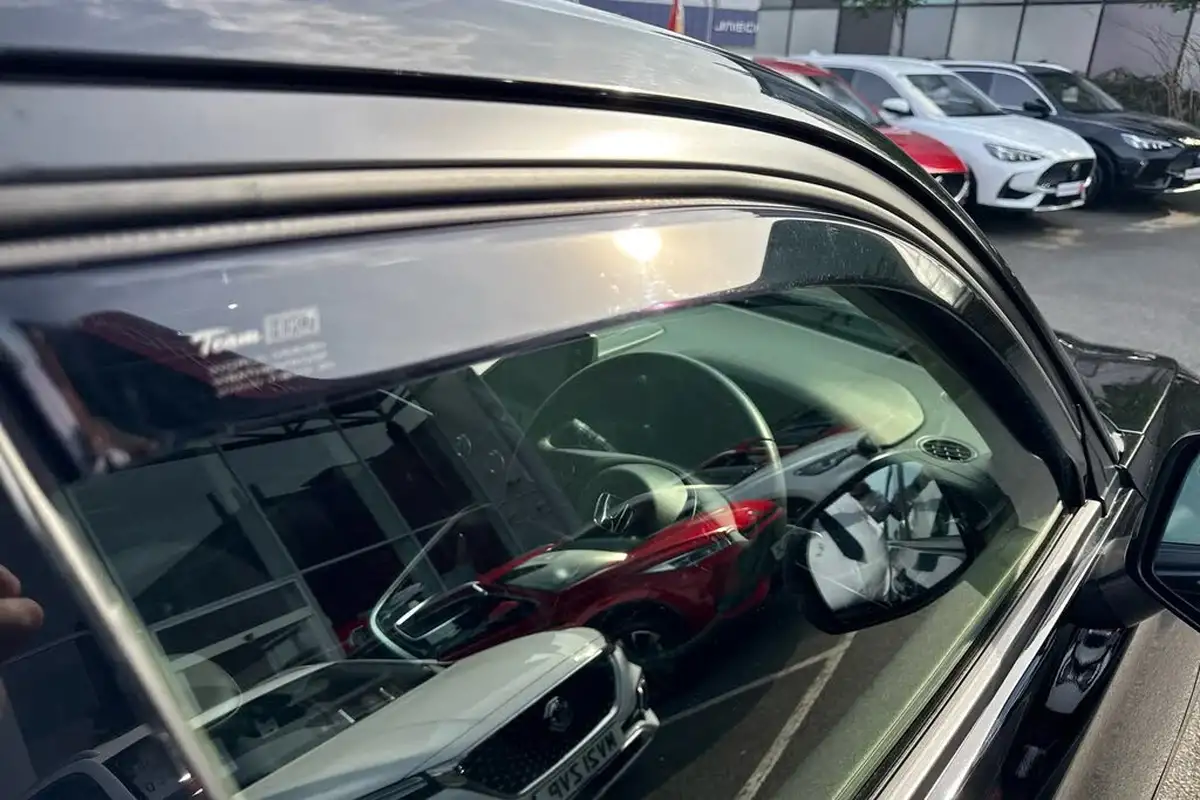 2022-honda-hr-v-15-i-mmd-advance-big-14