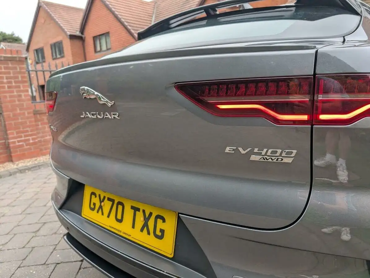 2019-jaguar-i-pace-ev400-se-big-15