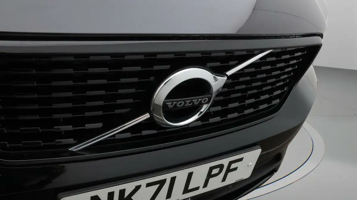 2021-volvo-xc40-15-t5-r-design-262bhp-big-23