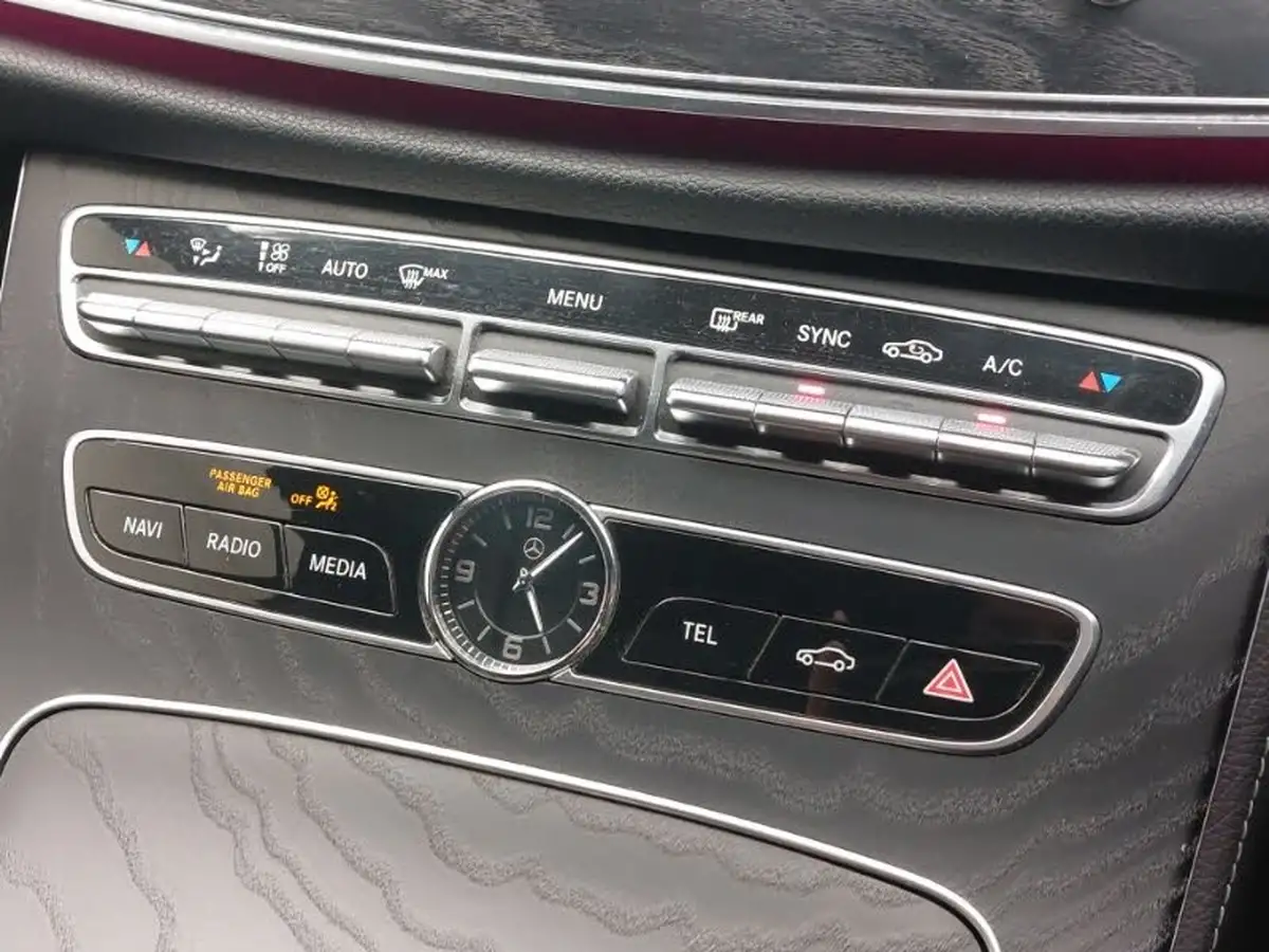 2019-mercedes-benz-e-class-20d-e220d-amg-line-edition-premium-estate-5d-big-16