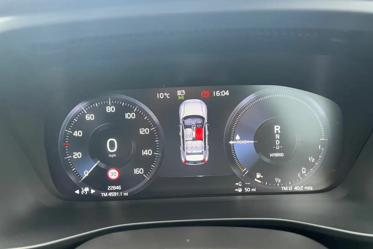 2023-volvo-xc40-15-t5-ultimate-dark-big-6