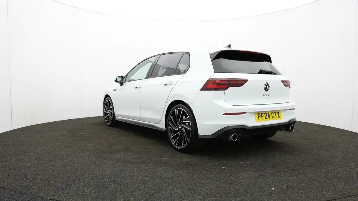 2024-volkswagen-golf-20-tsi-gti-245ps-big-77