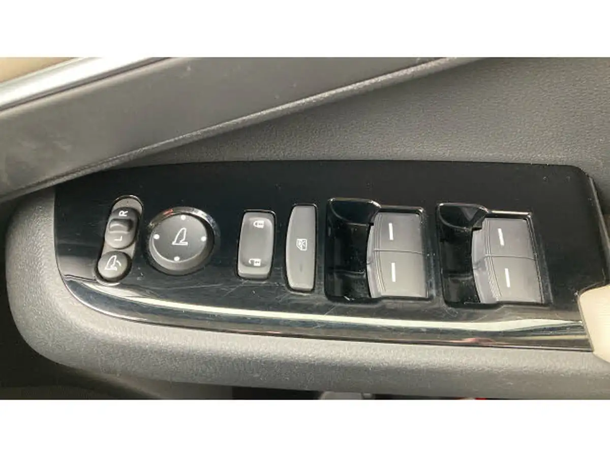 2022-honda-hr-v-15-i-mmd-advance-style-big-22