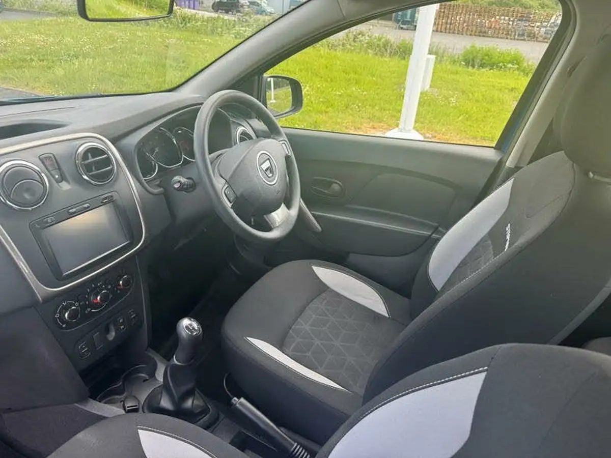 2016-dacia-sandero-stepway-15dci-laureate-big-1