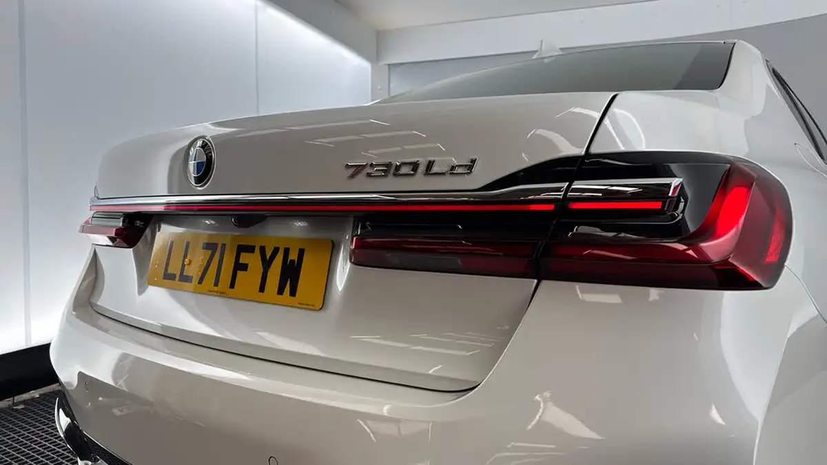 2021-bmw-7-series-30td-730ld-m-sport-big-27