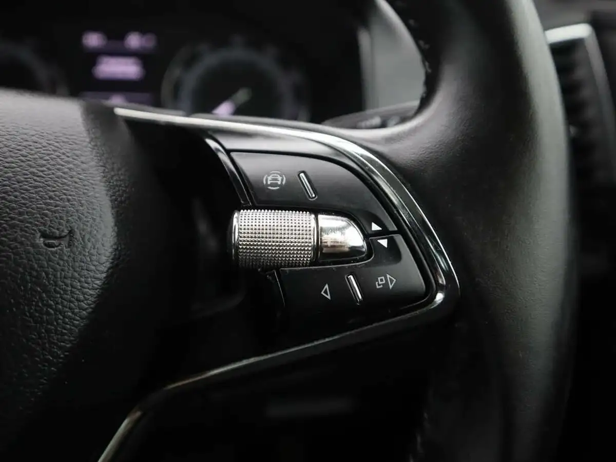 2020-skoda-karoq-15-tsi-se-dsg-big-31