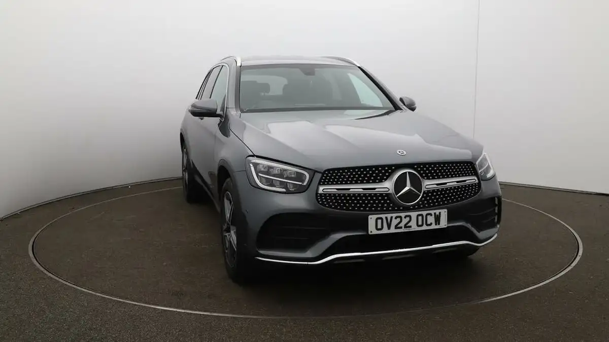 2022-mercedes-benz-glc-class-20d-glc220d-amg-line-195ps-station-wagon-5d-1950cc-4matic-plus-big-40