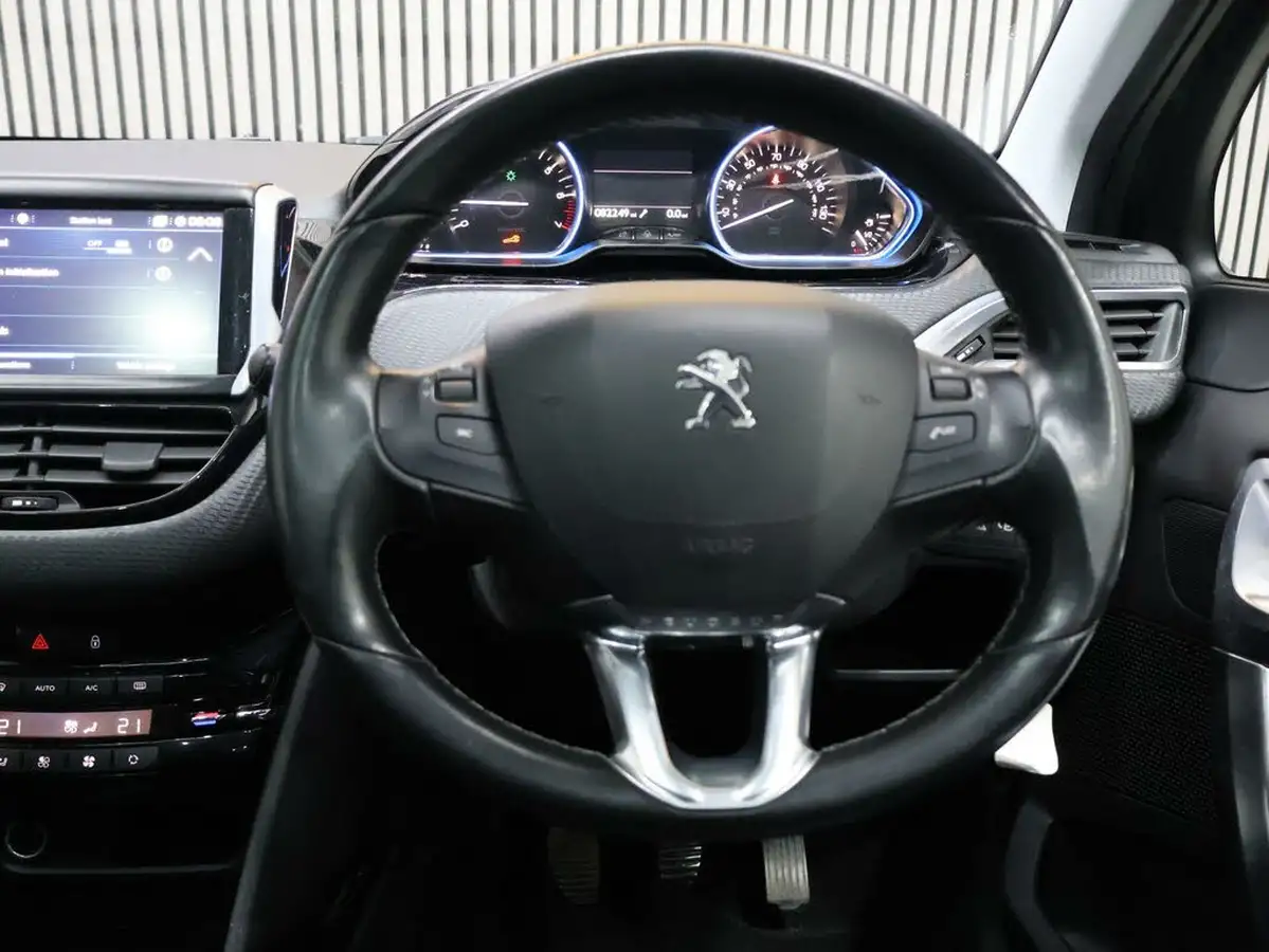 2019-peugeot-2008-suv-12-puretech-allure-premium-82bhp-big-39