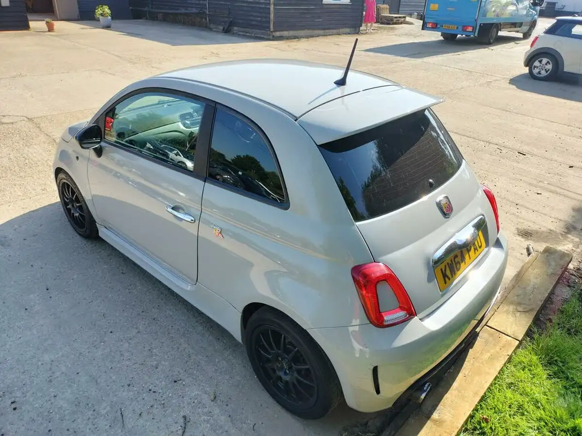 2015-fiat-500-14-abarth-t-jet-big-23
