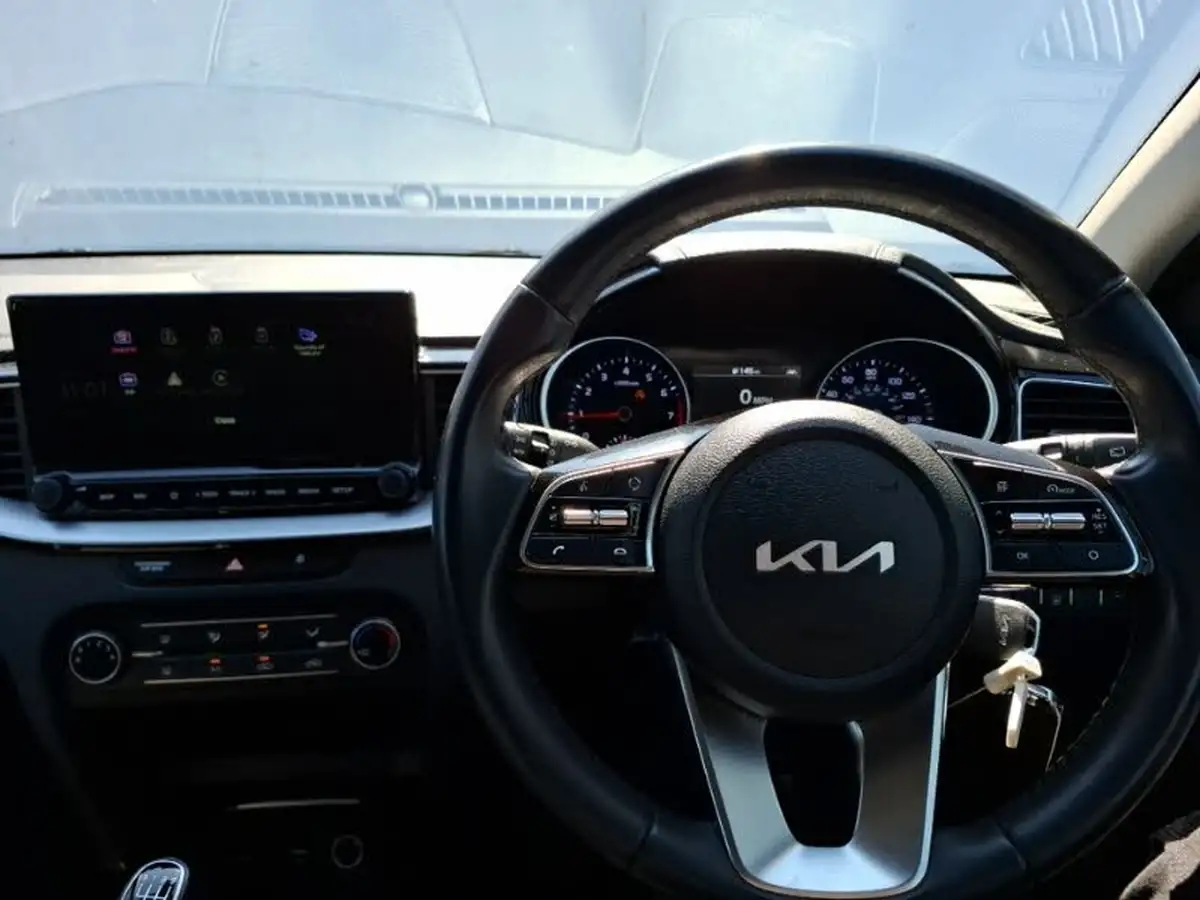 2022-kia-xceed-10-t-gdi-connect-big-6