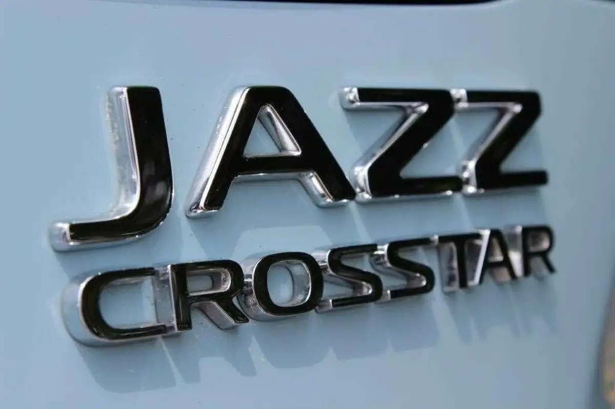 2020-honda-jazz-15-i-mmd-crosstar-ex-big-15