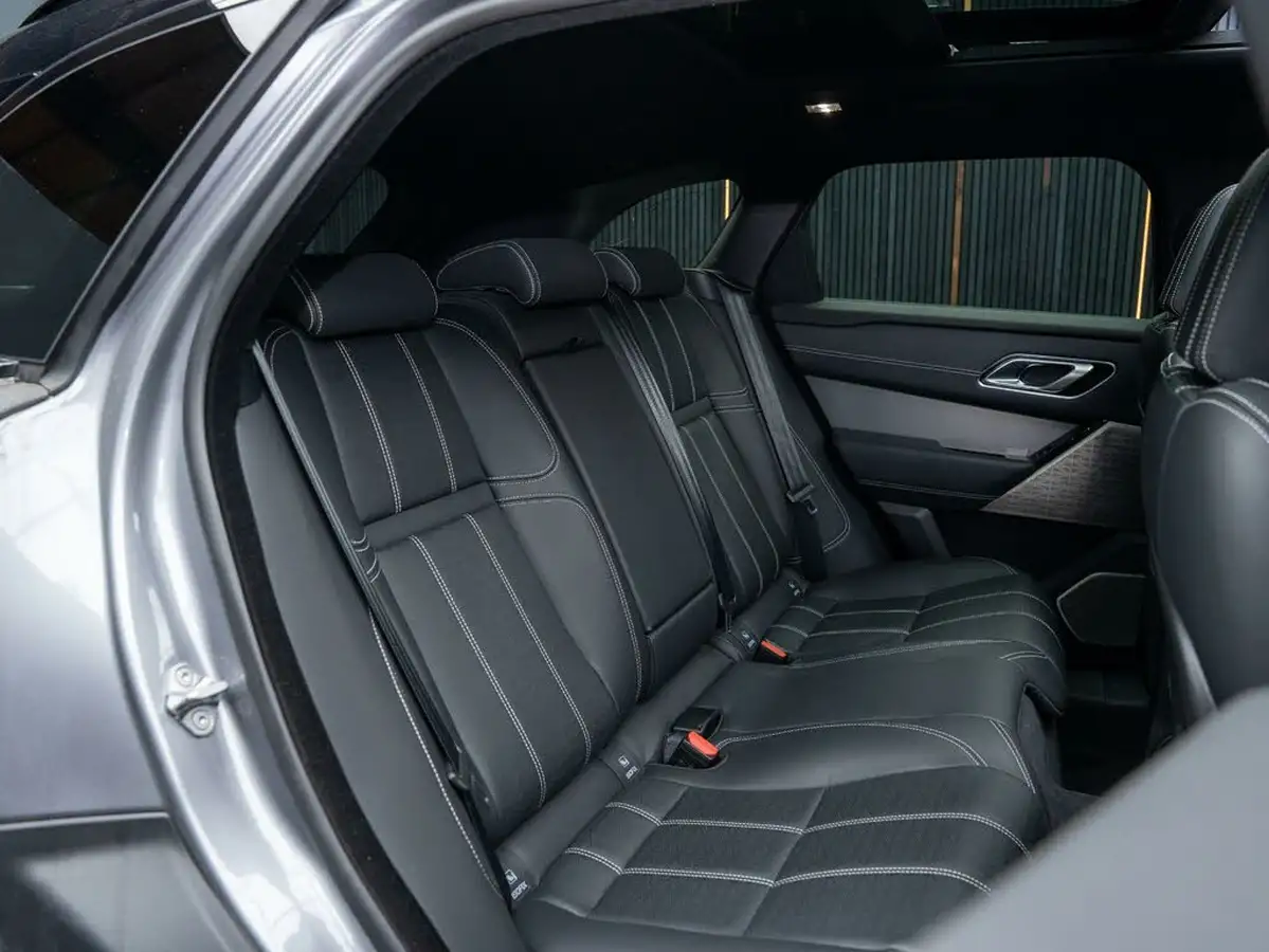 2022-land-rover-range-rover-velar-30-d300-r-dynamic-hse-big-23