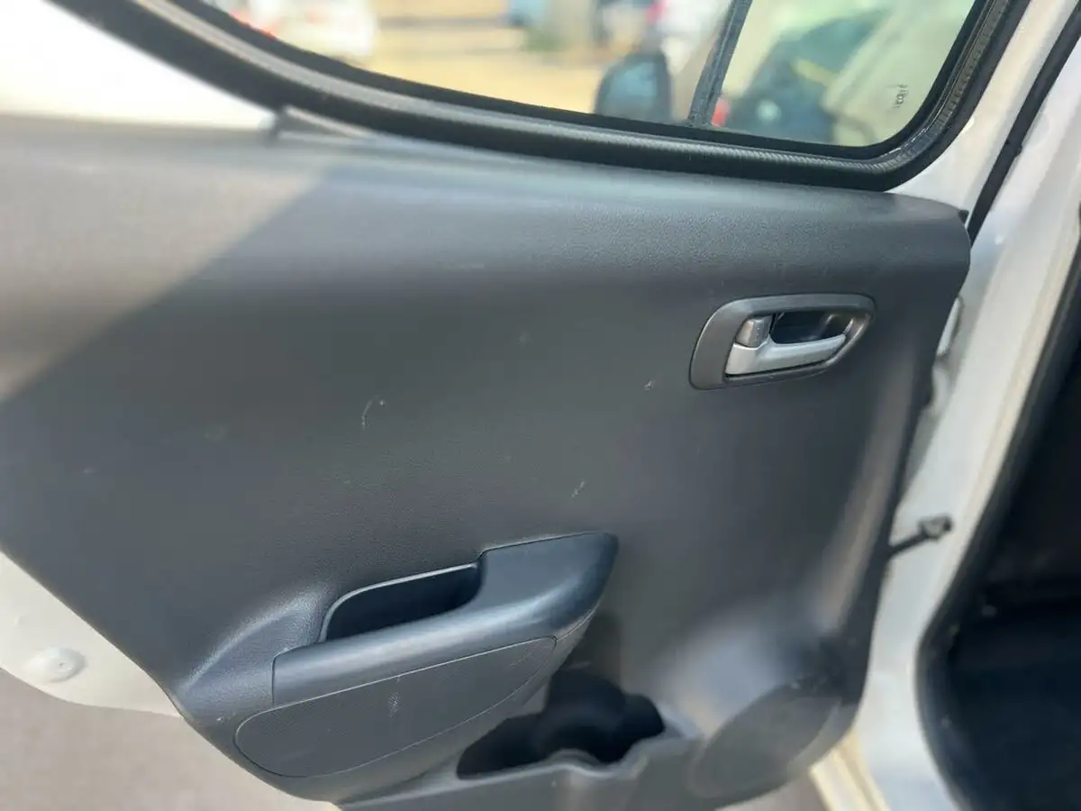 2014-suzuki-alto-10-sz-big-16