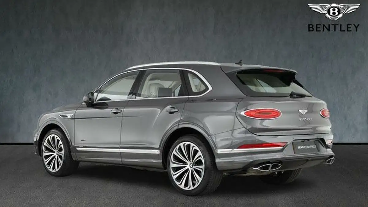 2023-bentley-bentayga-40-v8-big-1